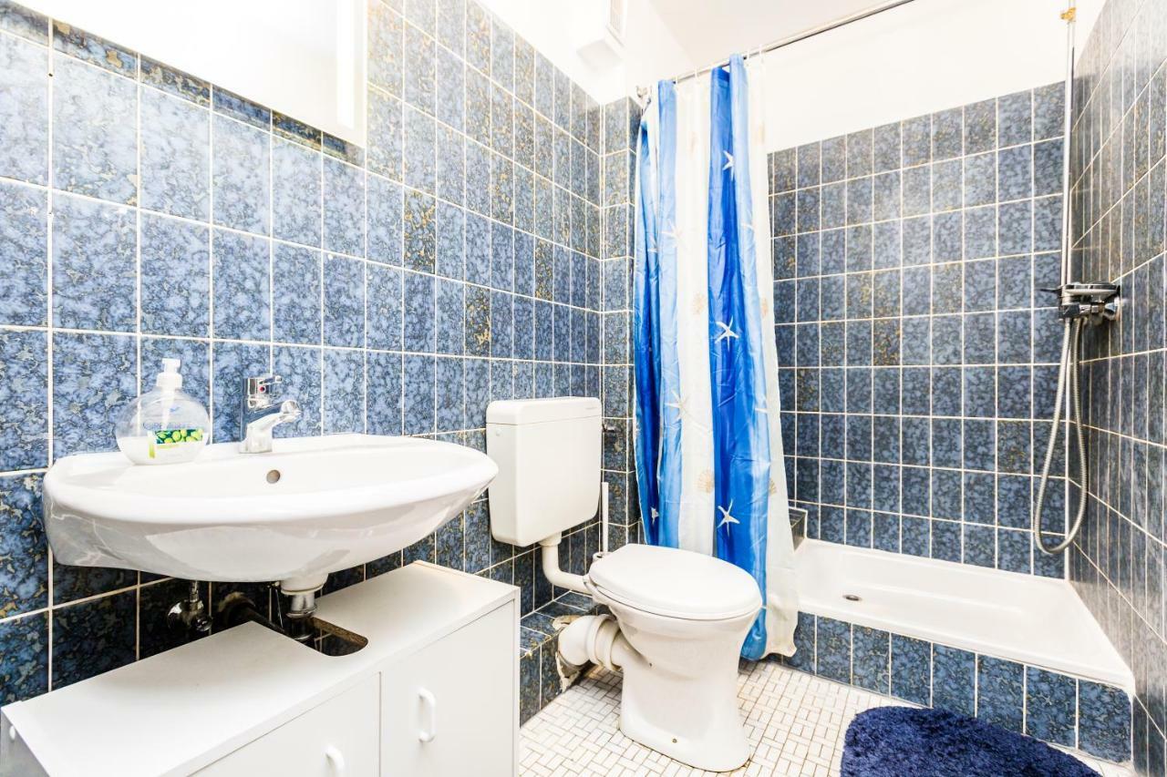 קלן Workers Apartment Am Wiener Platz מראה חיצוני תמונה